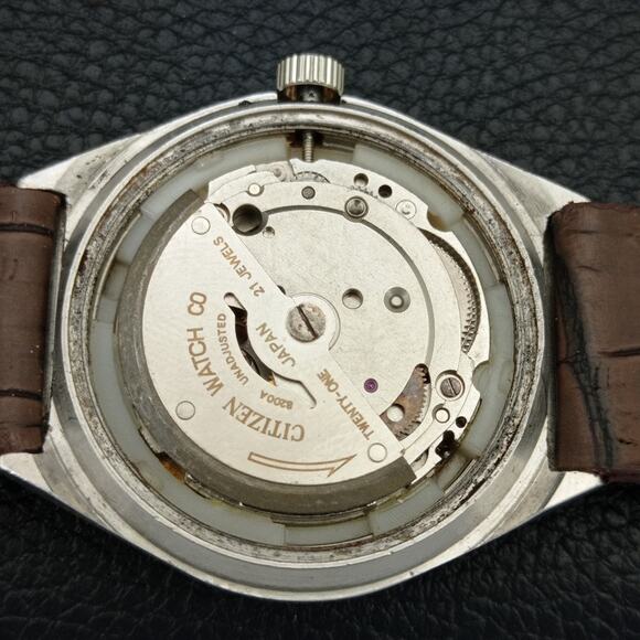 Vintage 1981 Citizen Automatic Mens Silver Watch W/daydate & Red accents - Picture 9 of 10